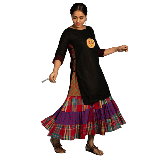 Be prepared for all your Diwali and New Year parties with this versatile Women's One Piece Dress! Made with per washed linen, it's the perfect gift for anyone of any age, and its easy-to-carry design makes it a must-have for any occasion.